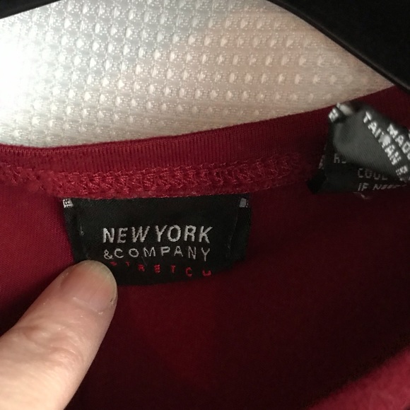  5 for $25 Red Sleeveless Shell Top Small - Picture 2 of 5